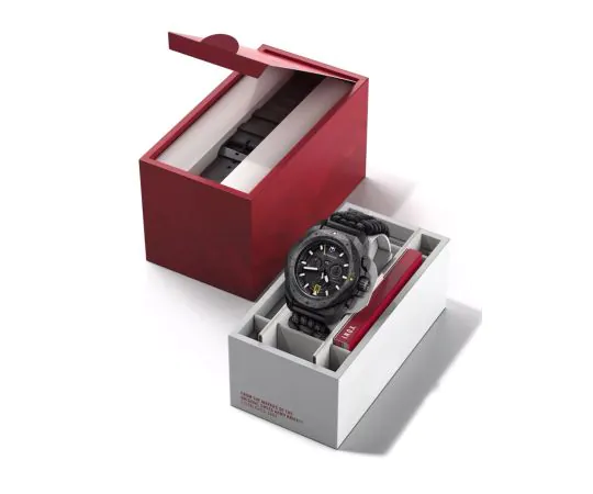 Victorinox 241989.1 I.N.O.X Carbon Chronograph 43mm 20ATM Mens