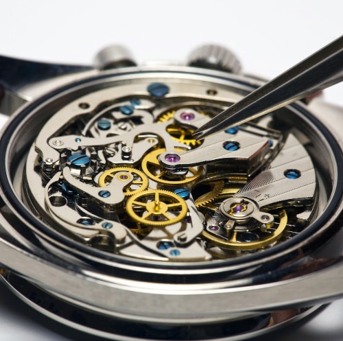 Example photo of a mechanical watch movement